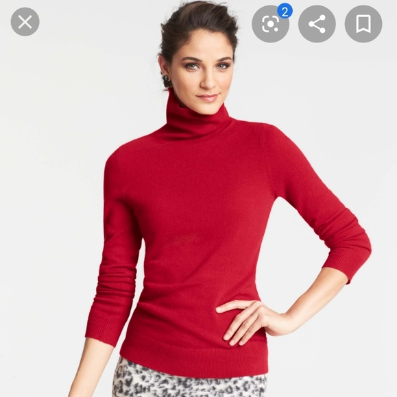 uniqlo red turtleneck